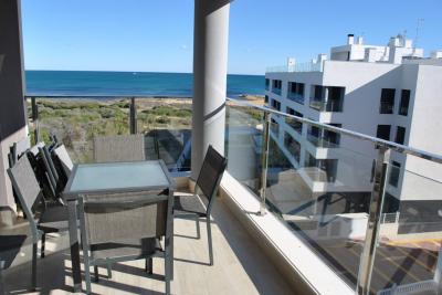 Penthouse appartement in Pinada Beach La Mata 3 Nº 300 on España Casas