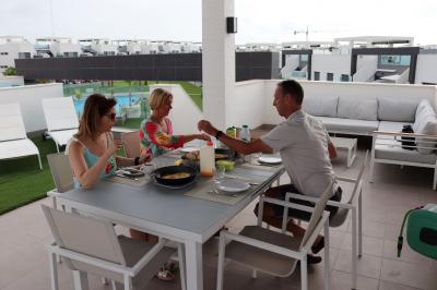 Topp lägenhet i Oasis Beach El Raso 10 Nº 076 in España Casas